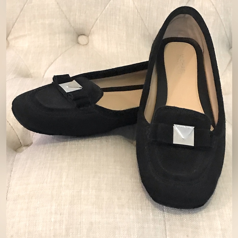 Michael Kors Driving Flat 7M Black Suede Silvertone Logo Buckle New without Tags